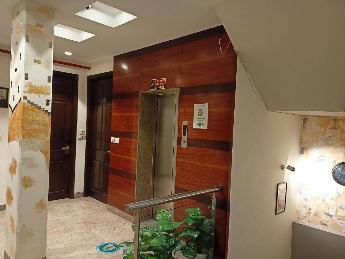 Cosy Grand, Chanakyapuri By The Cosy Hotels New Delhi Bagian luar foto