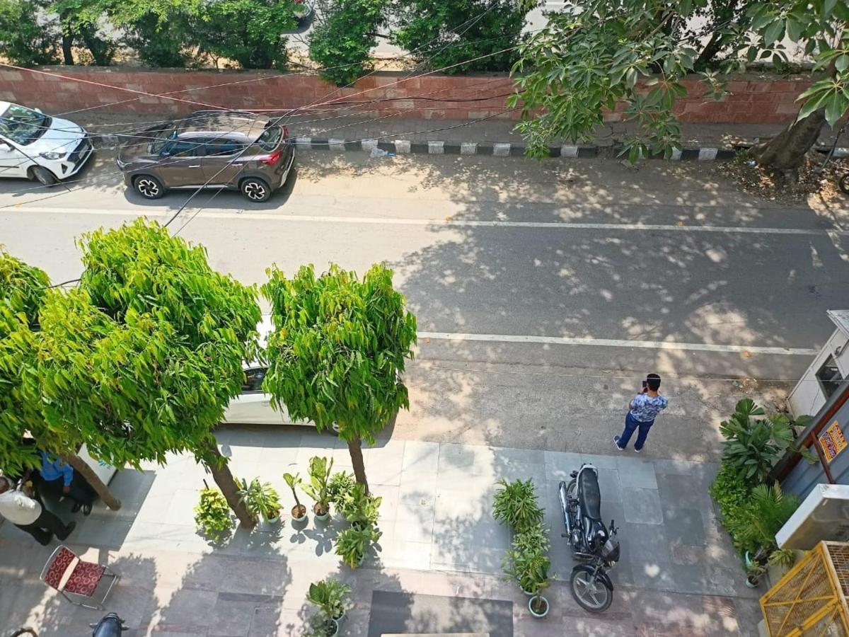 Cosy Grand, Chanakyapuri By The Cosy Hotels New Delhi Bagian luar foto