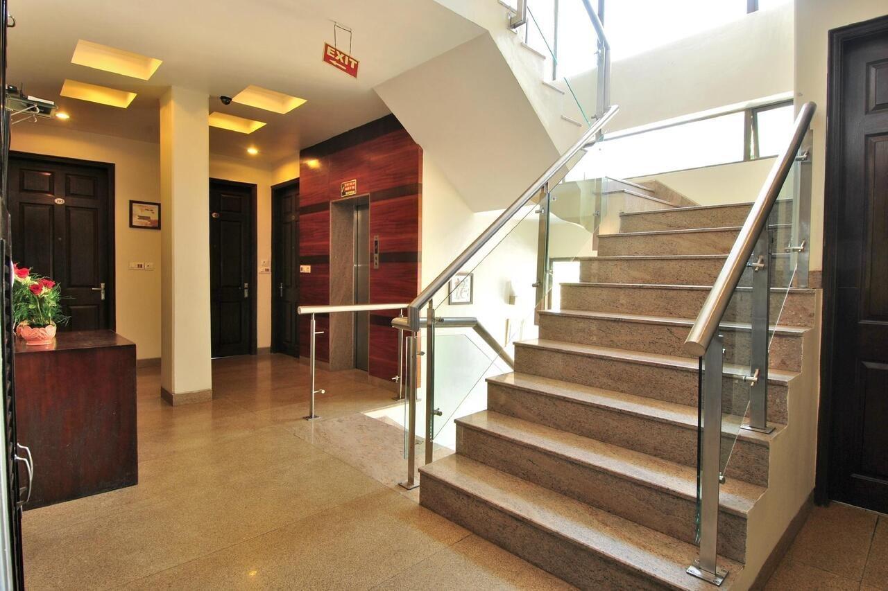 Cosy Grand, Chanakyapuri By The Cosy Hotels New Delhi Bagian luar foto