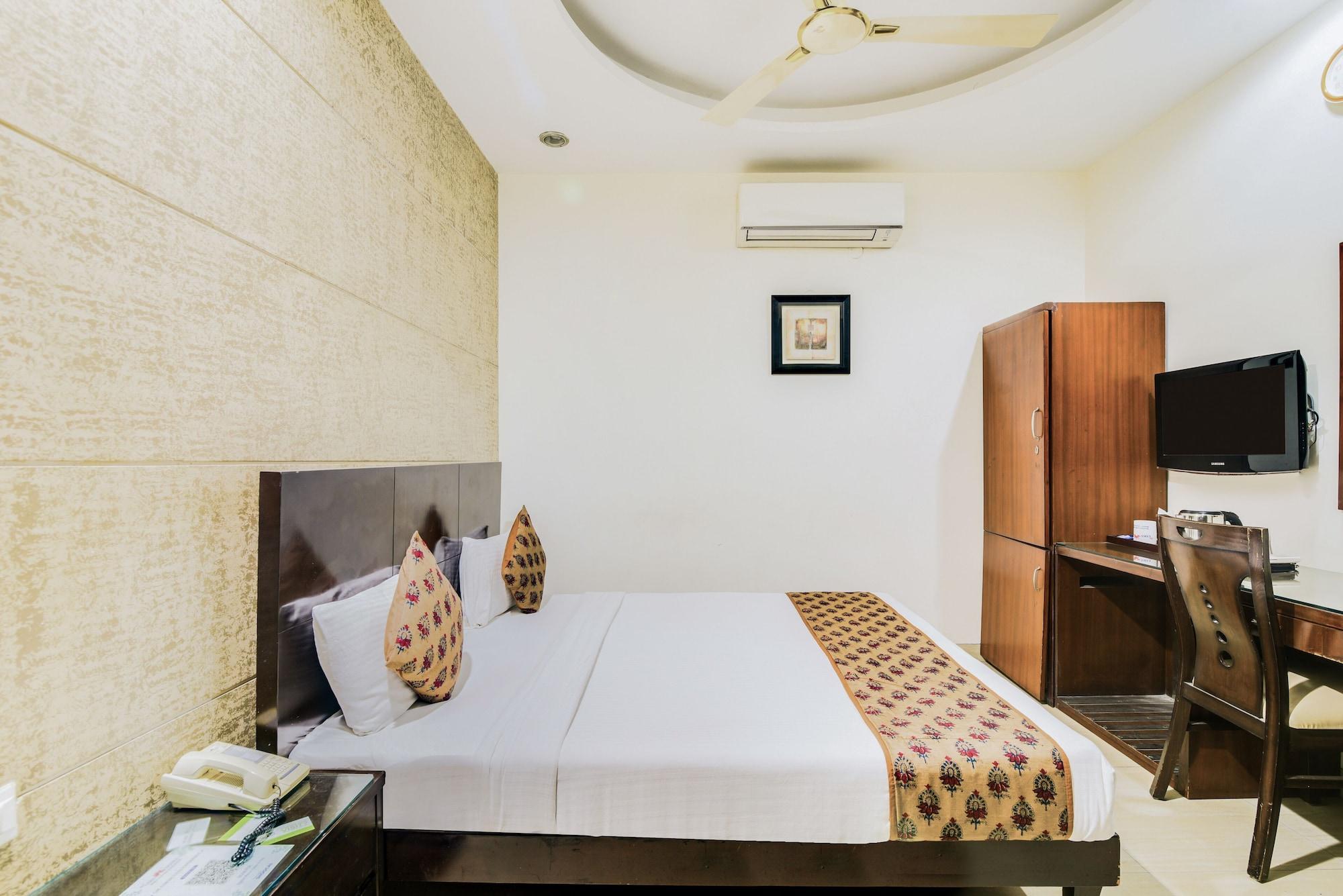 Cosy Grand, Chanakyapuri By The Cosy Hotels New Delhi Bagian luar foto