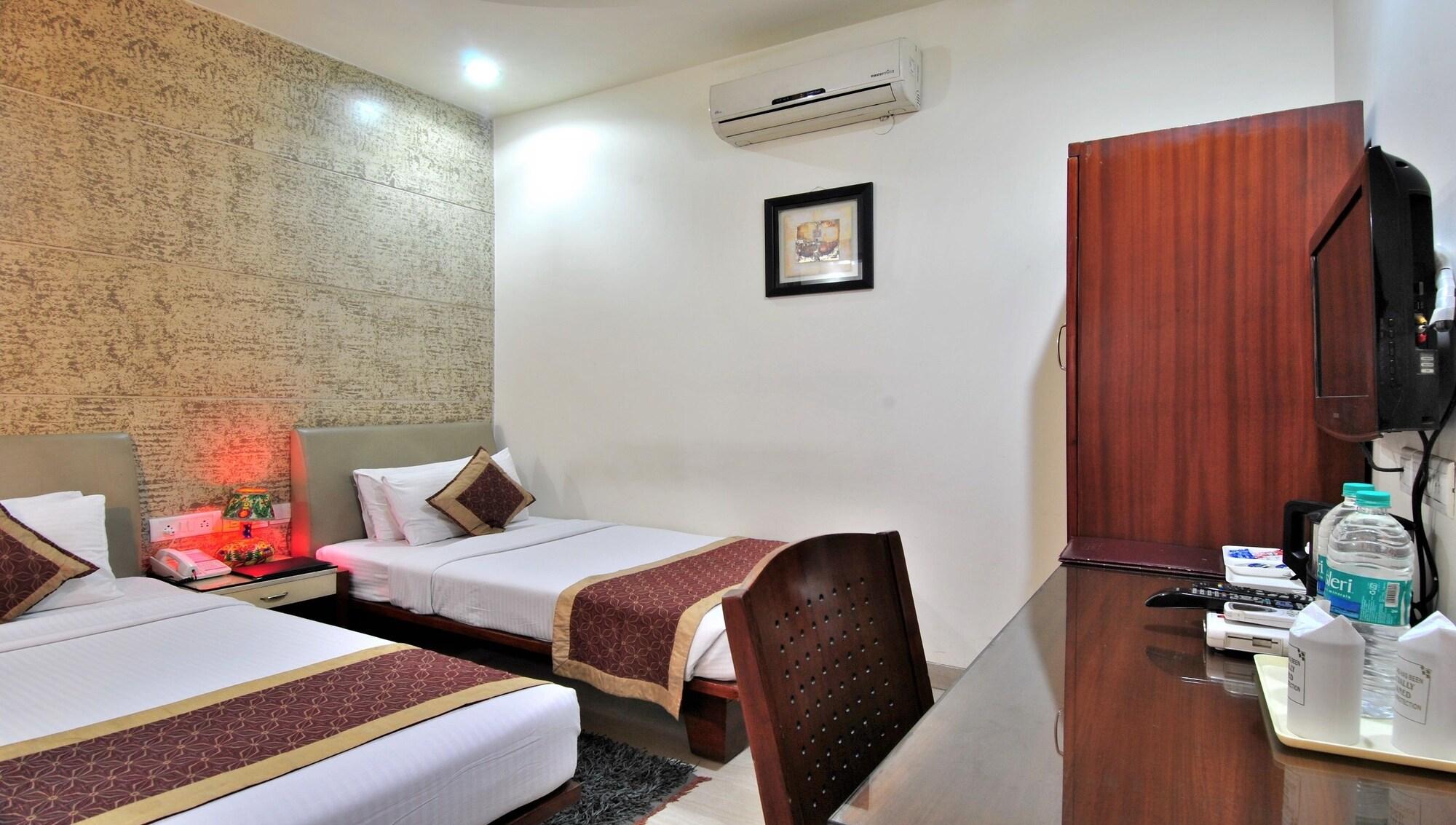Cosy Grand, Chanakyapuri By The Cosy Hotels New Delhi Bagian luar foto