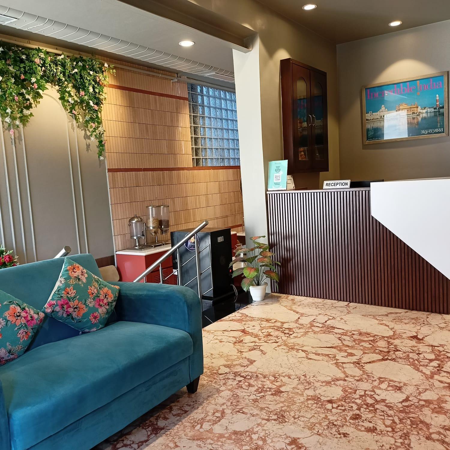 Cosy Grand, Chanakyapuri By The Cosy Hotels New Delhi Bagian luar foto