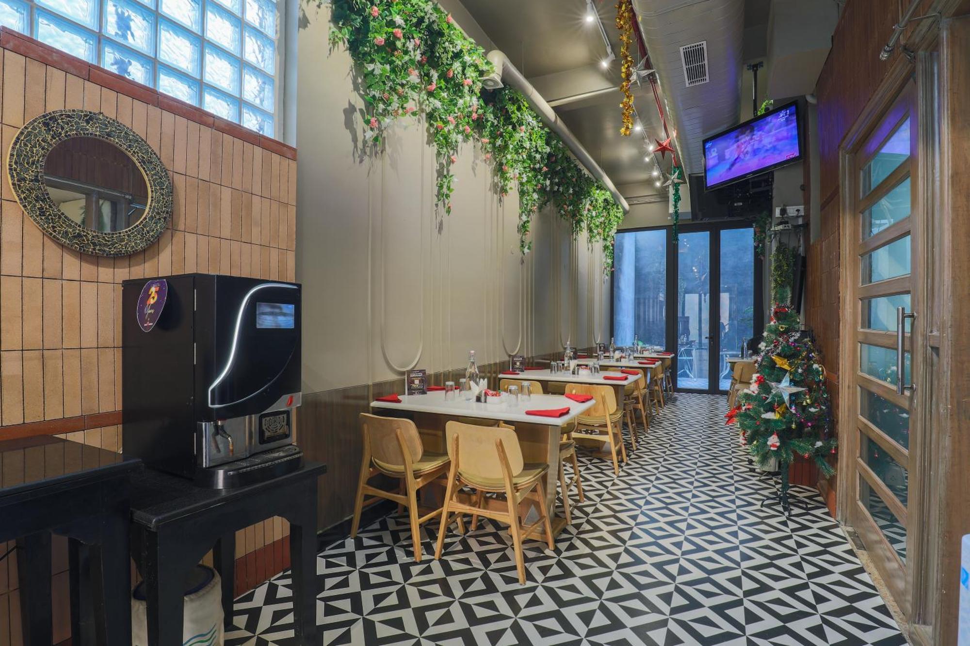 Cosy Grand, Chanakyapuri By The Cosy Hotels New Delhi Bagian luar foto