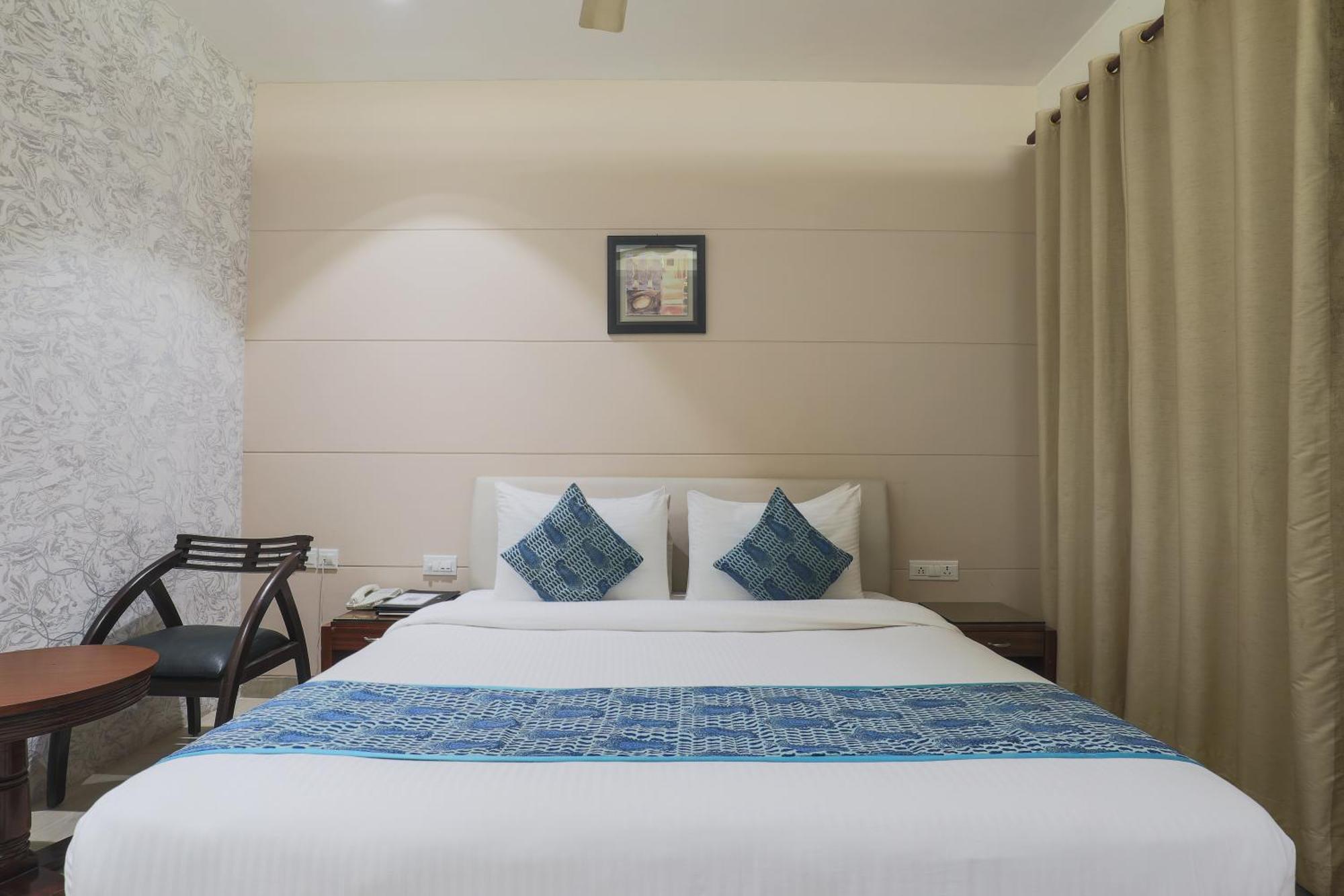 Cosy Grand, Chanakyapuri By The Cosy Hotels New Delhi Bagian luar foto