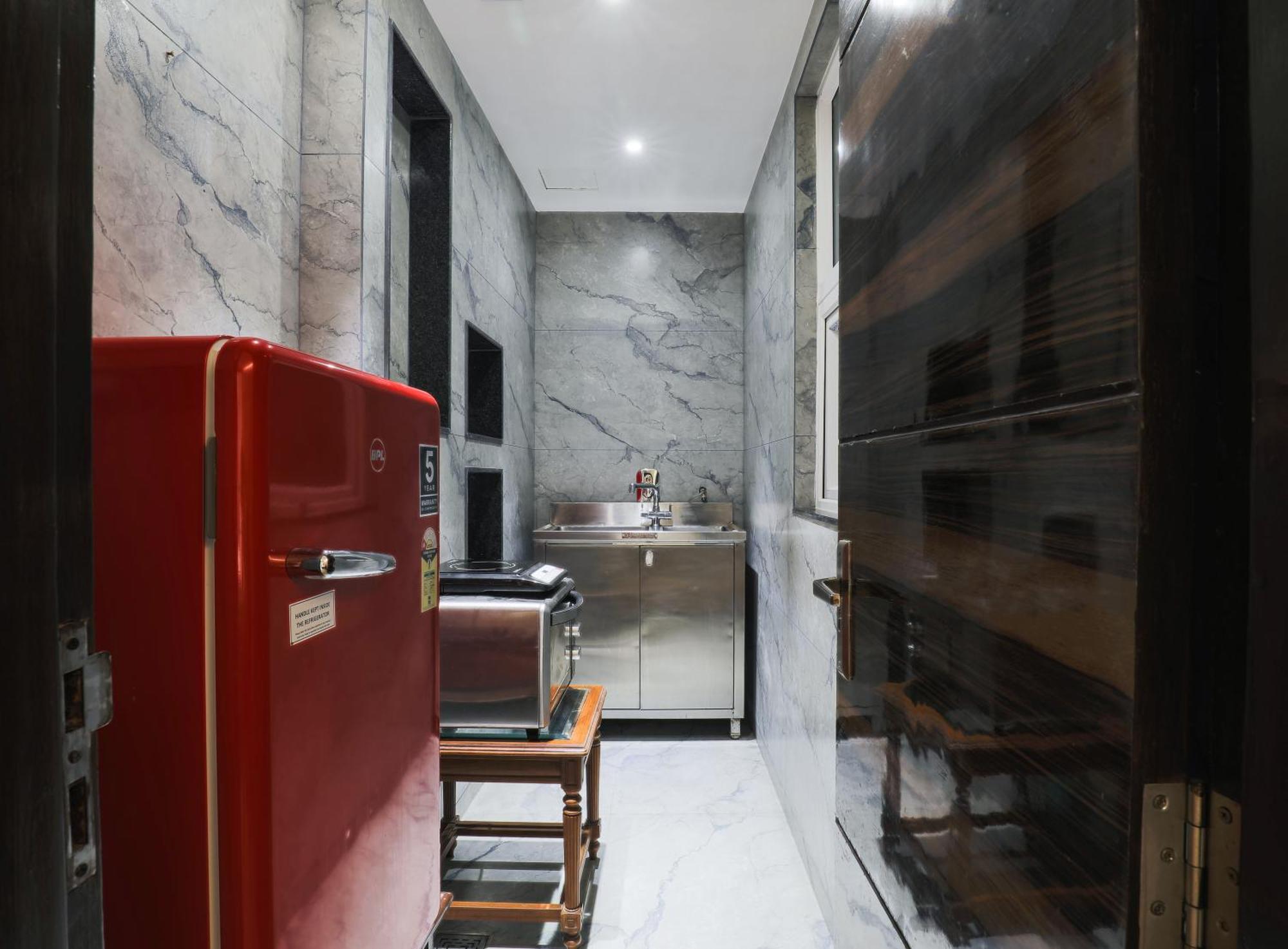 Cosy Grand, Chanakyapuri By The Cosy Hotels New Delhi Bagian luar foto