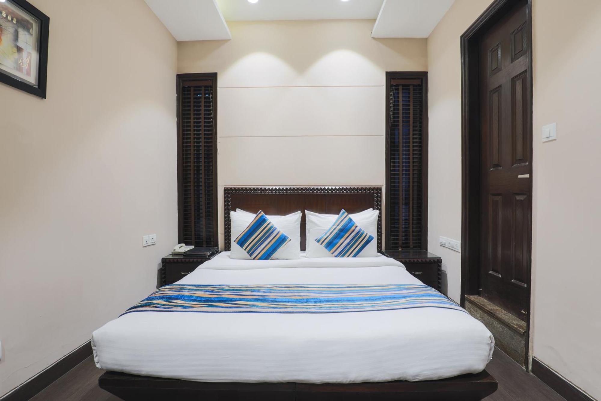 Cosy Grand, Chanakyapuri By The Cosy Hotels New Delhi Bagian luar foto