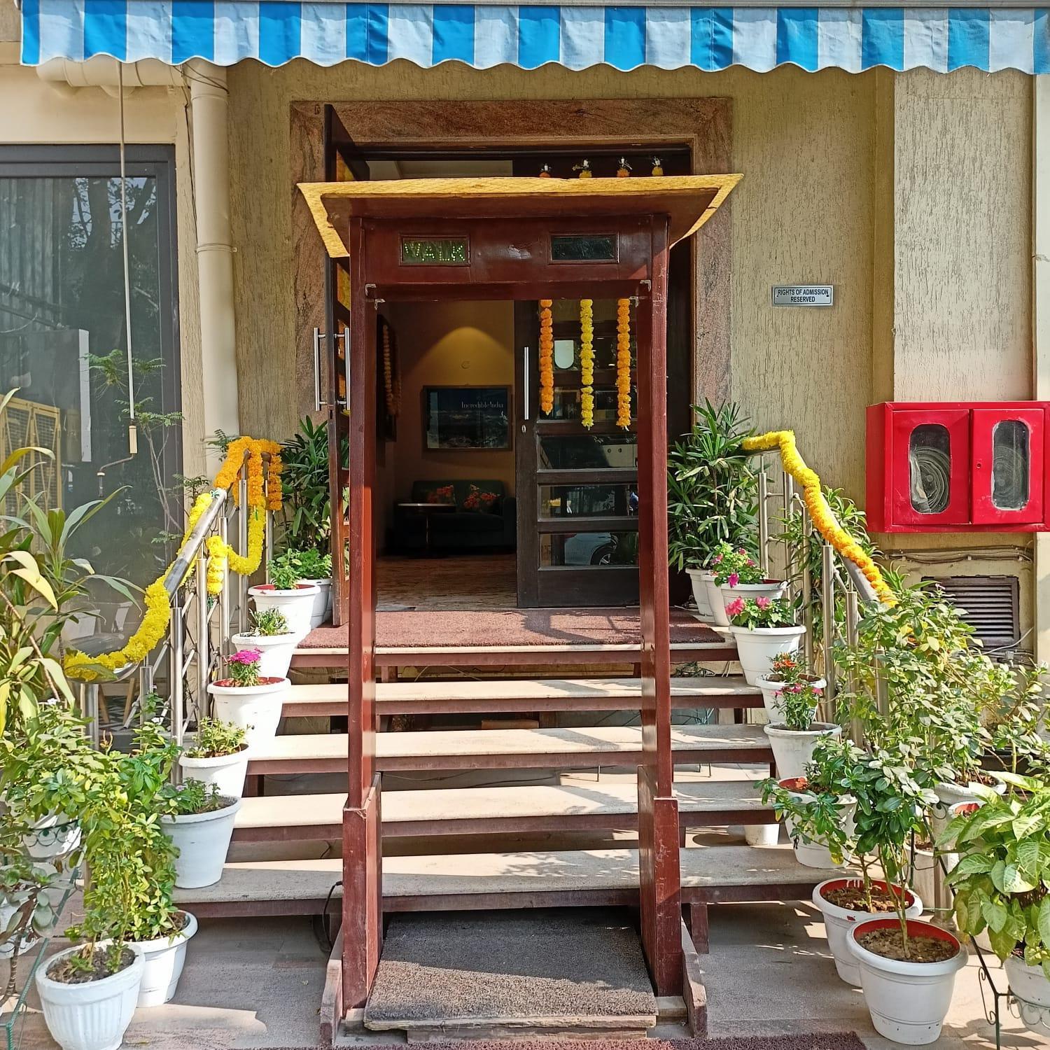 Cosy Grand, Chanakyapuri By The Cosy Hotels New Delhi Bagian luar foto