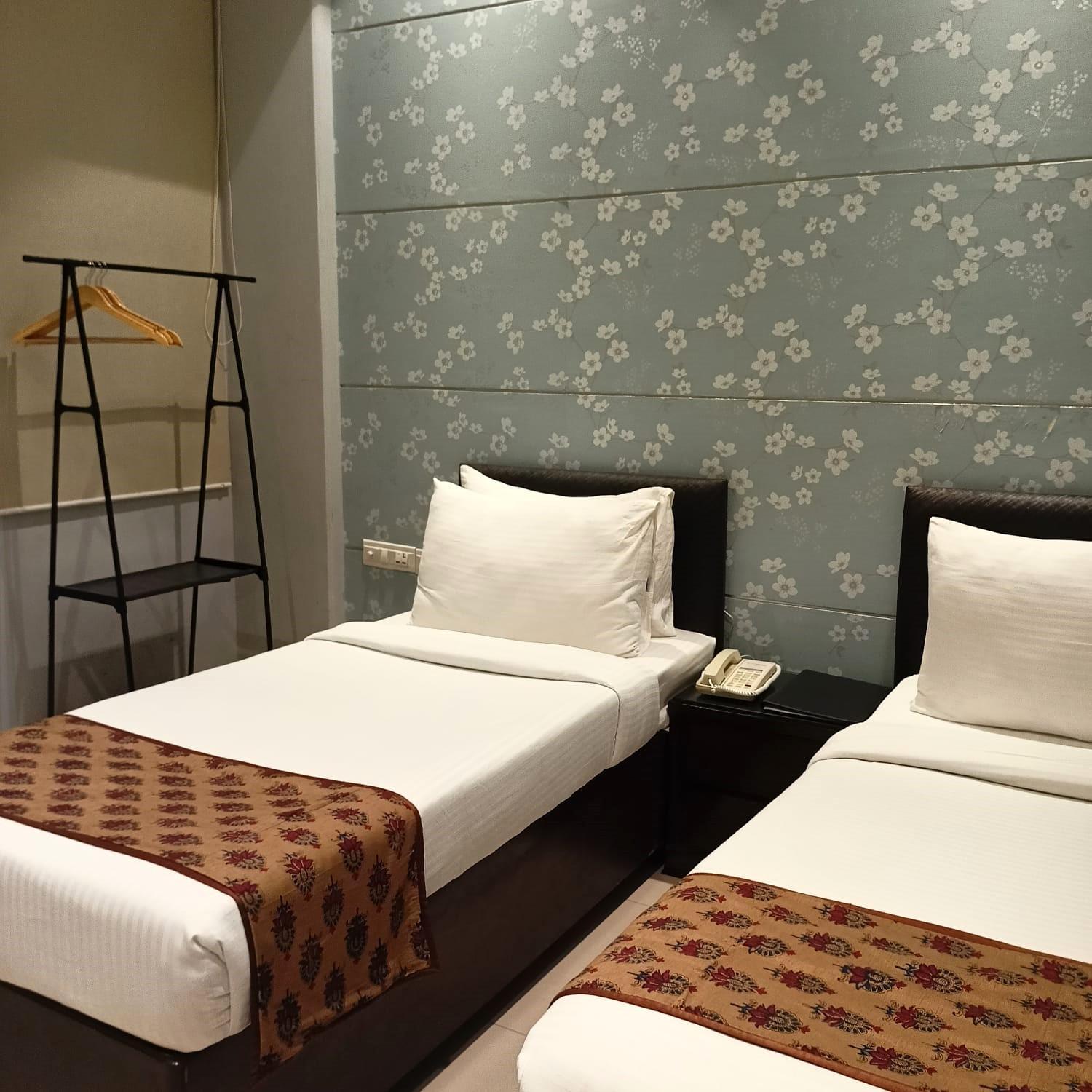 Cosy Grand, Chanakyapuri By The Cosy Hotels New Delhi Bagian luar foto