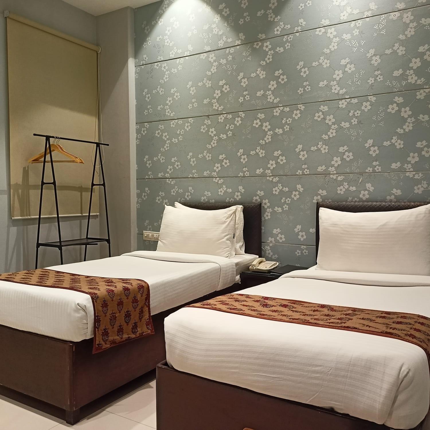 Cosy Grand, Chanakyapuri By The Cosy Hotels New Delhi Bagian luar foto